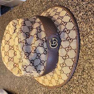 Gucci bucket hat